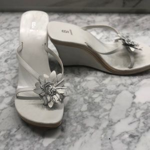 Baker - size 11 white leather sandals